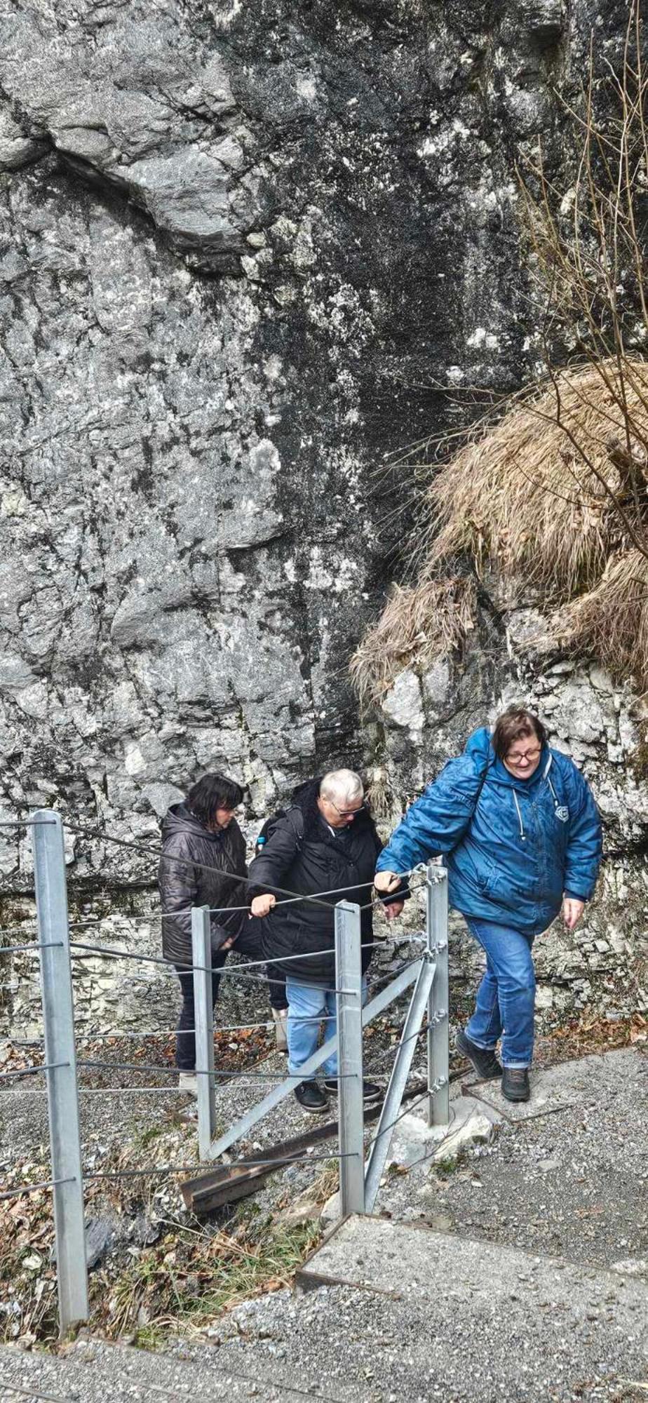 Diese Einfache Unterkunft- Bergheimat Ist Nur Fuer Backpacker- Rucksacktouristen Und Radfahrer - Huettenfeeling Im Backpackerhoues- Ganz Einfach - Ganz Unkompliziert - Ganz Relaxd Linthal Exterior foto
