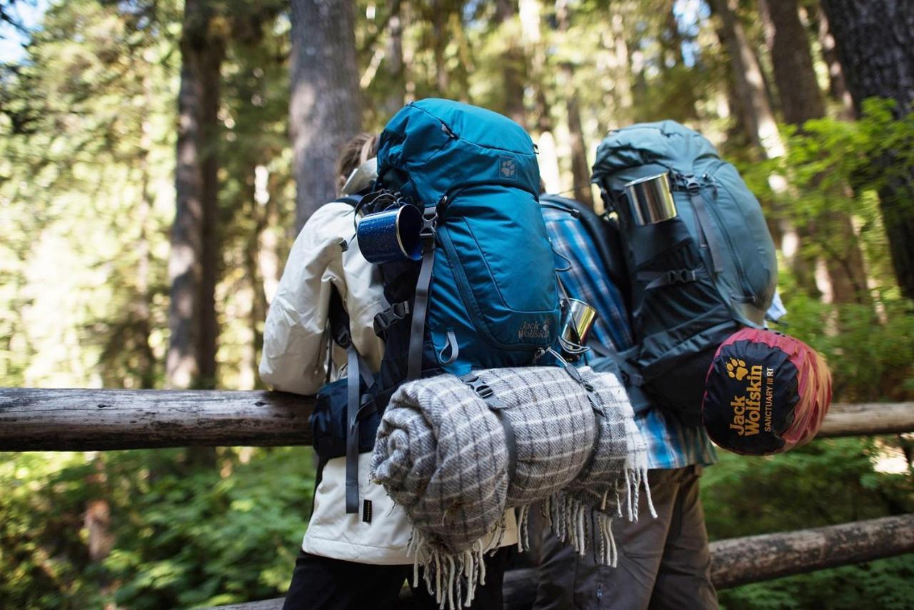 Diese Einfache Unterkunft- Bergheimat Ist Nur Fuer Backpacker- Rucksacktouristen Und Radfahrer - Huettenfeeling Im Backpackerhoues- Ganz Einfach - Ganz Unkompliziert - Ganz Relaxd Linthal Exterior foto